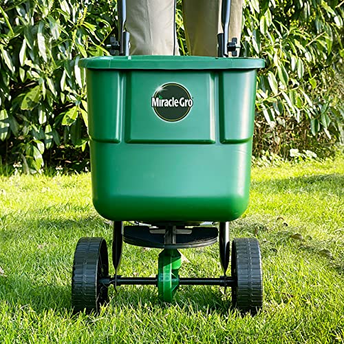 Miracle-Gro 121040 Rotary Lawn Spreader, 285.0 mm*606.0 mm*344.0 mm