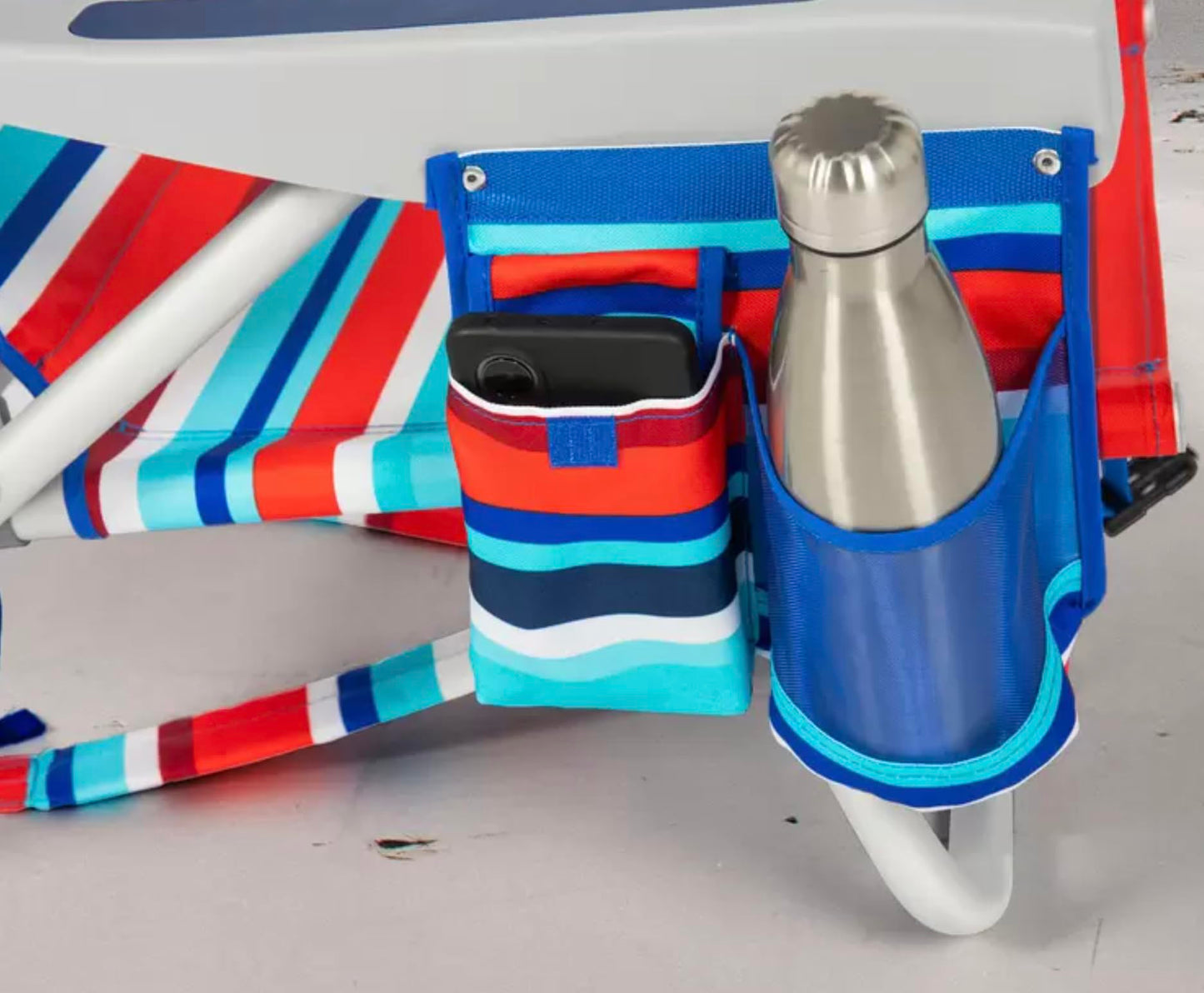 Tommy Bahama Beach Chair Model 2025. Red/Blue Stripes.